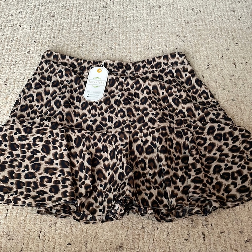 Cheetah print skirt size M